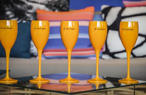 Barbatre Apartment | The Sparkling Castle