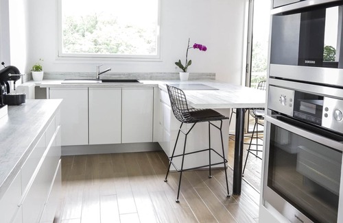 Barbatre Apartment | The Sparkling Castle