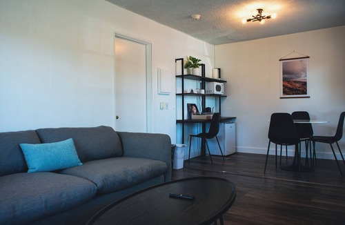 Manzanita Hotel | The Spinn