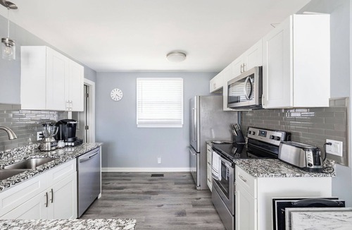 Nashville House | The Split Nashville 8 mins to Broadway