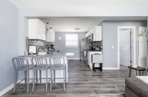 Nashville House | The Split Nashville 8 mins to Broadway
