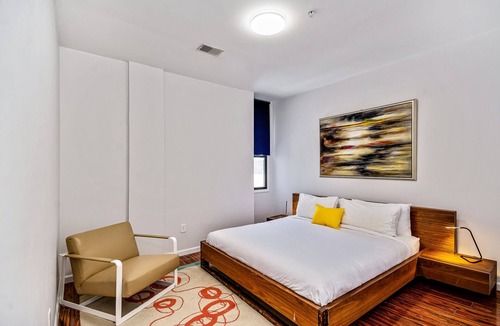Chinatown Apartment | The spot just steps away from Reading Terminal 2BD apartment