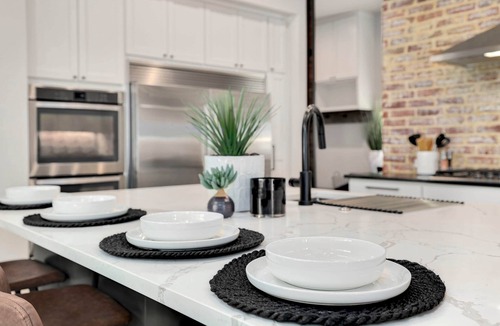 Fayetteville House | The Spring Retreat | <1mi to Dickson St & UofA