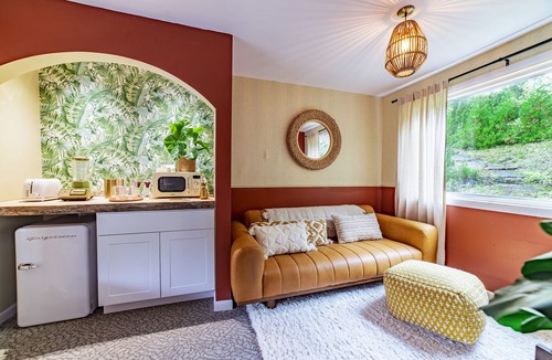 New Ashford Hotel | The Springs Motel