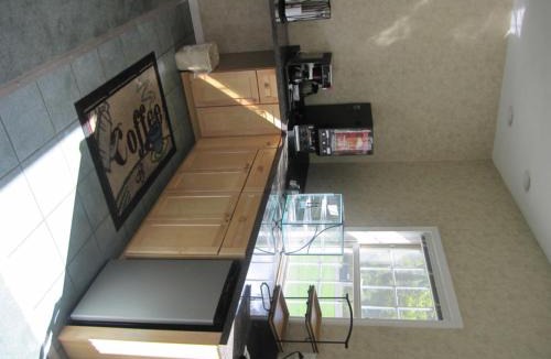 Etna Hotel | The Springwater Inn