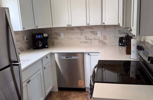 Ogallala House | The Spruce House Near Lake Mac 4BR Great Location