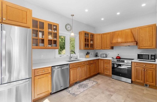 Owls Head House | The Spruces, Crescent Beach waterfront 5-bedroom