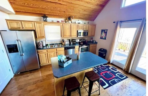 Clarkson Cabin | The Squatch Lodge