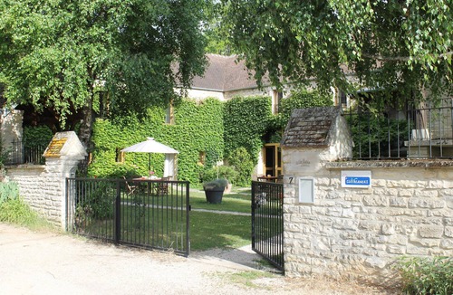 Etivey Bed & Breakfast | The Squirrel Reserve