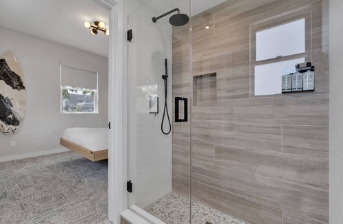 Asbury Park Hotel | The St. Laurent: Queen - Sleeps 2