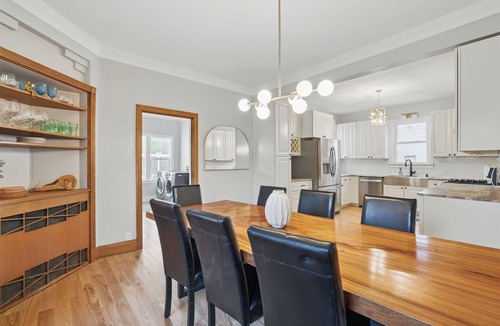 St. Anthony Park House | The St. Paul Castle ~ Heated Pool ~ Hot Tub ~ Sauna ~ Arcade ~ Bar ~ 8BR