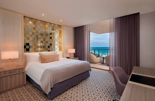 Bal Harbour Hotel | The St. Regis Bal Harbour Resort