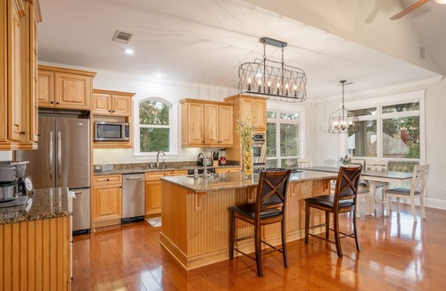 Lake Hamilton House | The St. Thomas On Lake Hamilton - Sleeps 10, Lakefront!