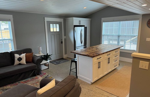 Holland House | The "Stable" at OGR! 5 Star Accommodations! nResort pool and spa! Sleeps 4