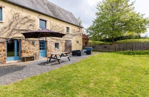 Les Champs-de-Losque Other | The stables of Losque