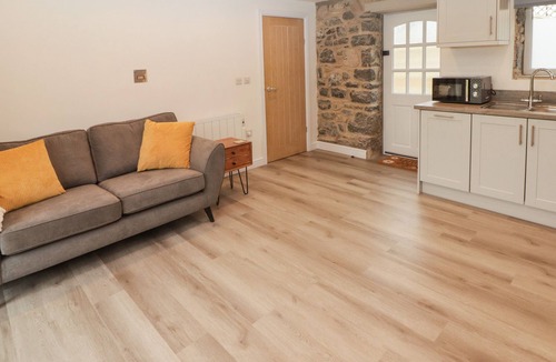 Tavernspite Cottage | THE STABLE, romantic, with open fire in Amroth