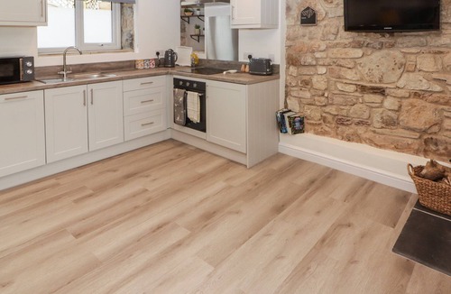 Tavernspite Cottage | THE STABLE, romantic, with open fire in Amroth