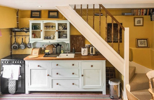 Cliffe Pypard Cottage | The Stable - UK39555