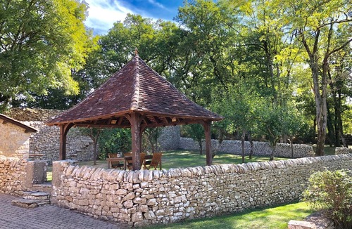 Camboulit House | The Stables, a beautifully converted house of 202 sqm within 2 acres.