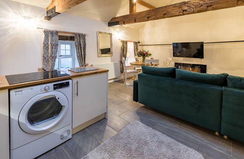 Leek Cottage | The Stables at Brambles Farm - Sleeps 2, Wifi