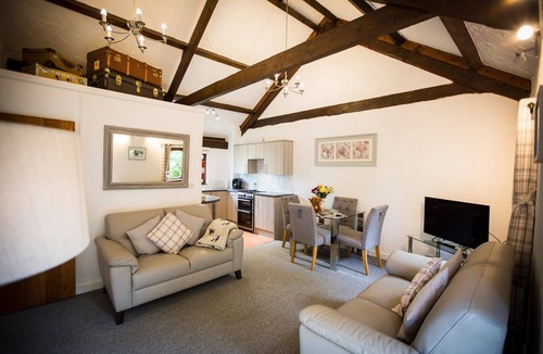 Kingswear Cottage | The Stables - Fully accessible dog friendly with a hot tub