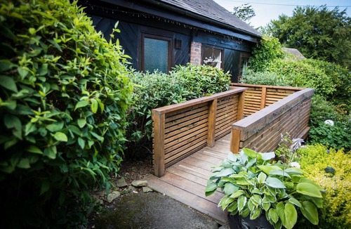 Kingswear Cottage | The Stables - Fully accessible dog friendly with a hot tub