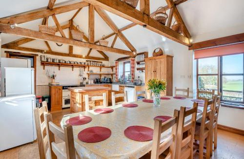 Pulham House | The Stables