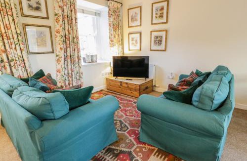 Newbridge House | The Stables