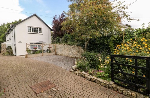 Saint Athan House | The Stables