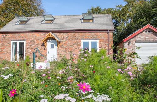 Norley House | The Stables