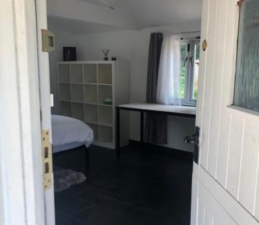 Sevenoaks Apartment | The Stables