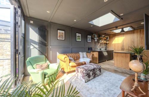 Leigh-on-Sea House | The Stables