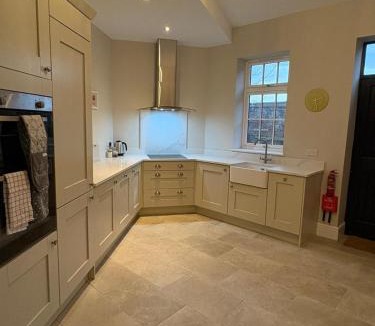 North Ferriby House | The Stables - North Ferriby