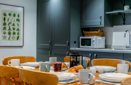 Kenn House | The Stables - Orange Elephant