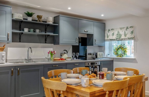 Kenn House | The Stables - Orange Elephant