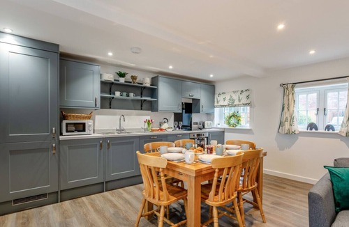 Kenn House | The Stables - Orange Elephant