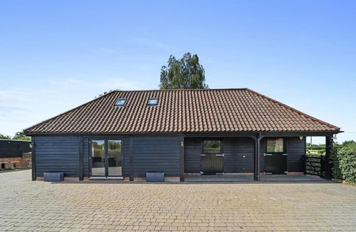 Halstead House | The Stables Rectory Farm