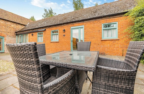 Grimsby Cottage | The Stables - UK44515