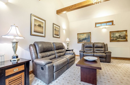 Grimsby Cottage | The Stables - UK44515