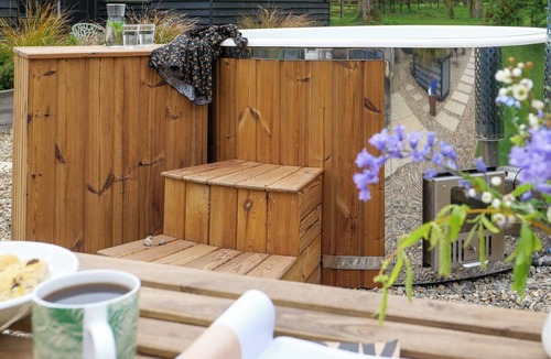 Cratfield Cottage | The Stables - UK50804