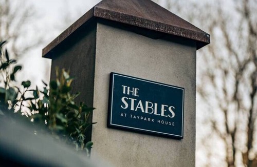 Glenisla Villa | The Stables - unique conversion with hot tub!