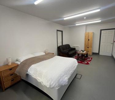 Coventry City Centre House | The Stag and Hen Pub