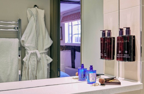 Eashing Hotel | The Stag on the River