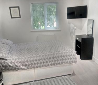 Colnbrook Apartment | The Stage Door