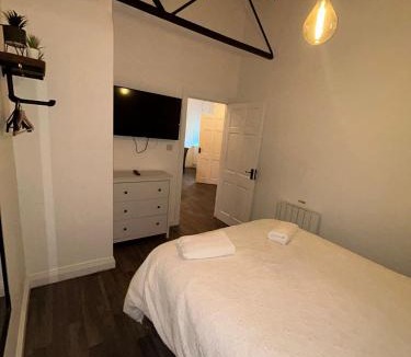 Longton House | The Stags Den