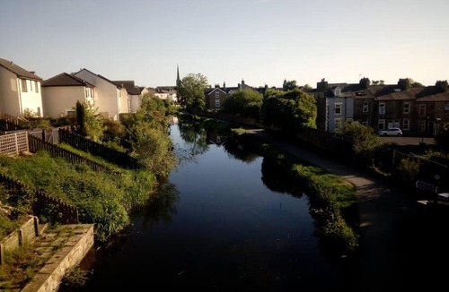 Lancaster Apartment | The Staithe by the Canal.