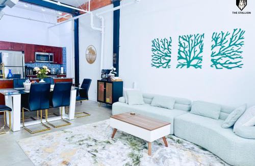 Downtown Memphis Apartment | The Stallion #108 - Modern Spacious Loft in Downtown with free parking