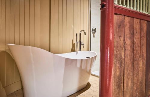 Walwick House | The Stallion