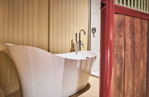 Walwick Cottage | The Stallion