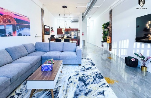 Downtown Memphis Apartment | The Stallion